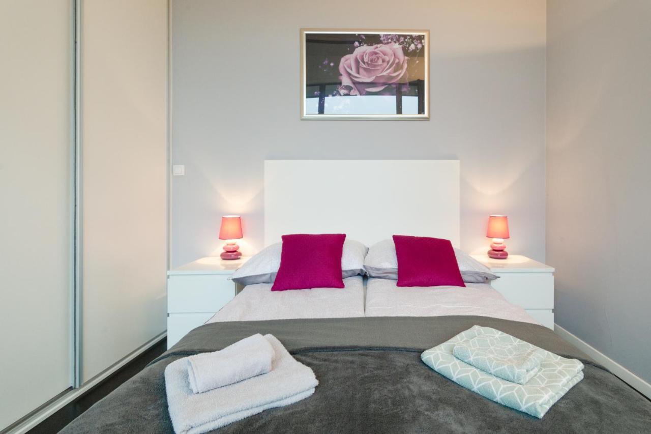 Secret Charm Fully Equipped With Balcony Apartment Krakau